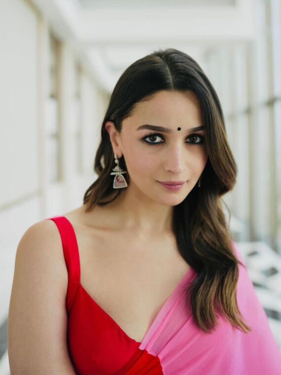 Alia Bhatt Bollywood Designer Saree with Blouse Soft Georgette 