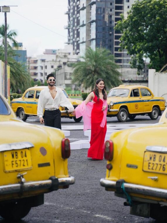 Alia Bhatt Bollywood Designer Saree with Blouse Soft Georgette 