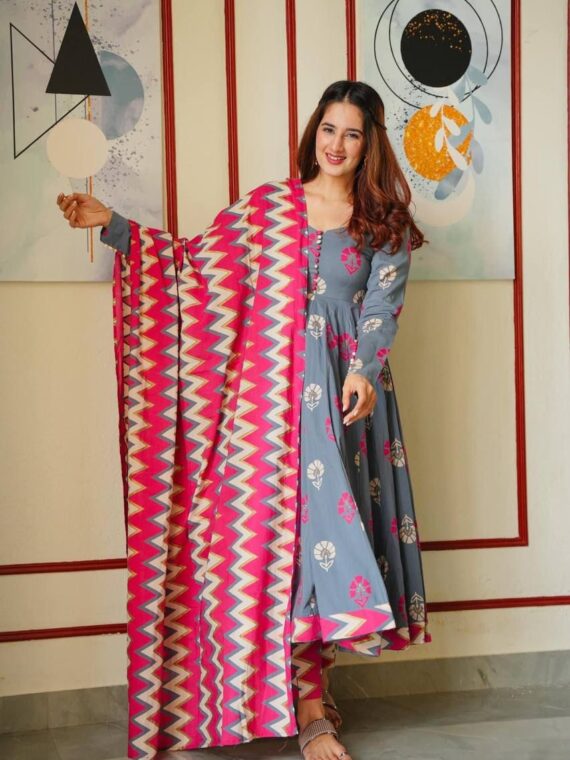 Luxurious Muslin Grey Pink Suit With Block Print 3 Piece Set