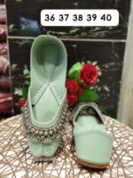 Trending Punjabi Jutti with Payal Design