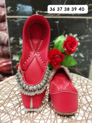 Ethnic Punjabi Jutti with Payal Design