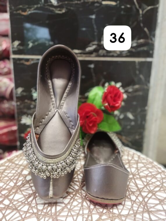 Ethnic Punjabi Jutti with Payal Design