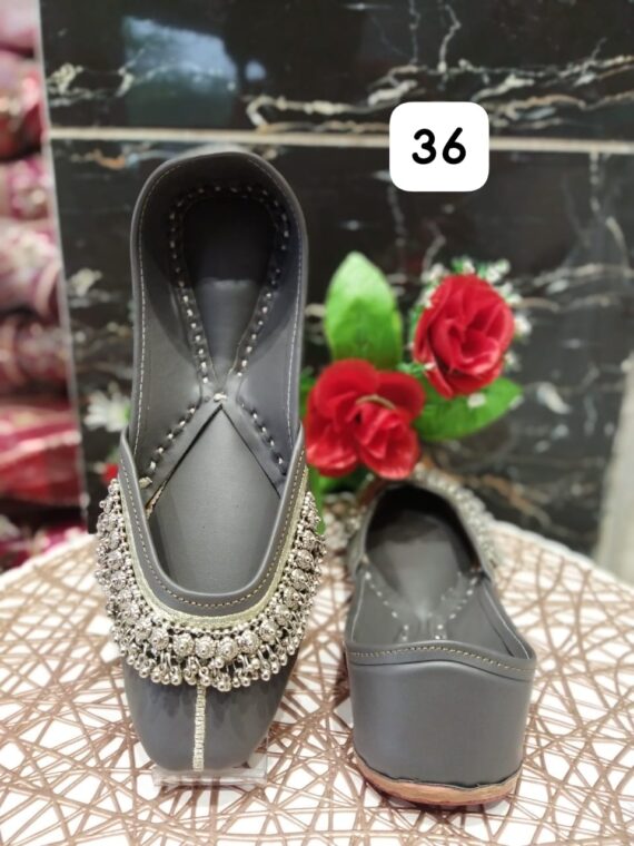 Ethnic Punjabi Jutti with Payal Design